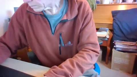 petitwilly online show from 01.15.25