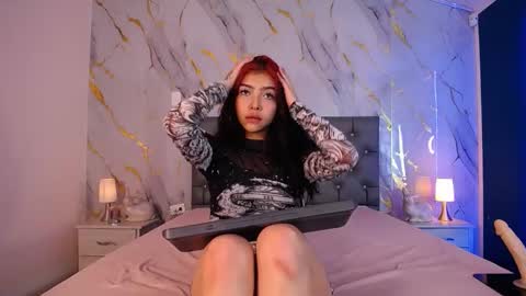 Snapshot of pettit_courtny chatting on 02.21.25 Pettit Courtny online show from 02.21.25