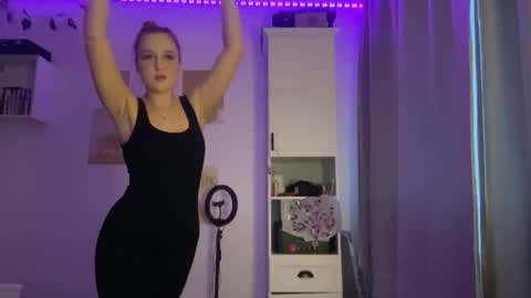 Snapshot of pettykyper chatting on 10.16.25 Katie online show from 10.16.25