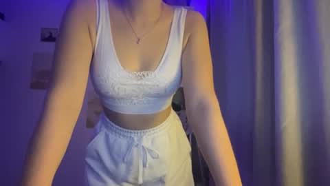 Snapshot of pettykyper chatting on 10.21.25 Katie online show from 10.21.25