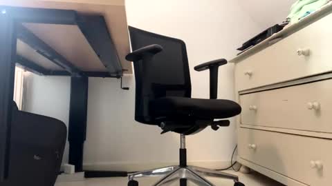 Snapshot of pg_raw chatting on 09.21.25 Dilf online show from 09.21.25