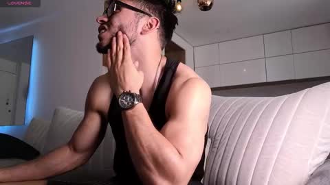 phantom_bigger1 online show from 11.25.25