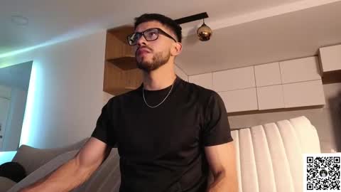 phantom_bigger1 online show from 02.05.26