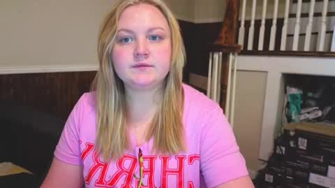 Snapshot of phatassblond chatting on 02.14.26 PhatAssBlond online show from 02.14.26