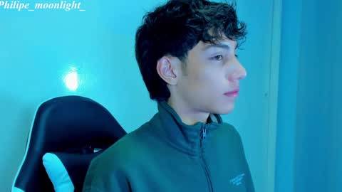 Phil.   INDEPENDENT MODEL online show from 02.25.25