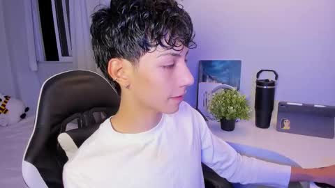 Phil.   INDEPENDENT MODEL online show from 10.17.25