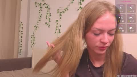 Snapshot of philippagales chatting on 10.02.25 Margot call me Margot  Robbie online show from 10.02.25