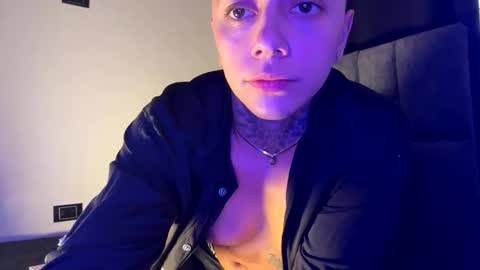 PHILLIP online show from 12.03.25