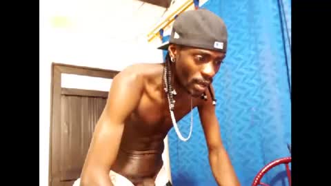 2 pac shakur online show from 01.05.25