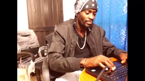 2 pac shakur online show from 02.15.25