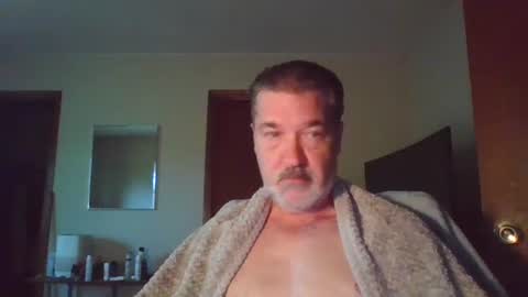 Snapshot of phillyslave21 chatting on 10.12.25 slave online show from 10.12.25