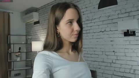 Emilia online show from 02.11.25