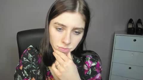 Snapshot of pia_desire chatting on 12.15.25 P I A online show from 12.15.25