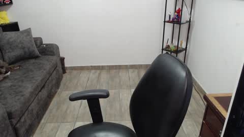 Pia  online show from 01.17.25