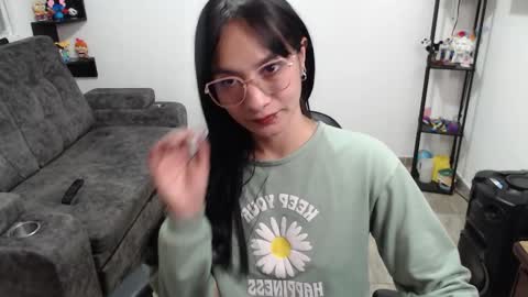 Pia  online show from 09.08.25