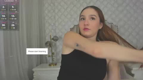 Snapshot of pia_johnson_ chatting on 02.06.25 online show from 02.06.25