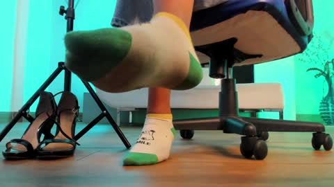 Snapshot of pia_mo chatting on 12.15.24    Special Couple Show - WELCOME TO XMAS   5 and 6 December  - 2 at 8 pm COL hour online show from 12.15.24