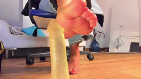 Snapshot of pia_mo chatting on 12.21.24    Special Couple Show - WELCOME TO XMAS   5 and 6 December  - 2 at 8 pm COL hour online show from 12.21.24