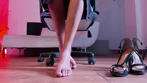 Snapshot of pia_mo chatting on 01.19.25    Special Couple Show - WELCOME TO XMAS   5 and 6 December  - 2 at 8 pm COL hour online show from 01.19.25