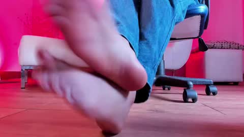 Snapshot of pia_mo chatting on 02.09.25    Special Couple Show - WELCOME TO XMAS   5 and 6 December  - 2 at 8 pm COL hour online show from 02.09.25