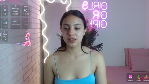 Snapshot of pia_tay chatting on 12.05.24 PIA online show from 12.05.24
