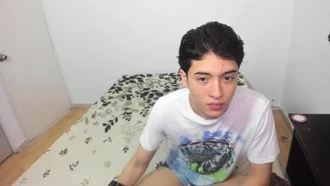 picaszomilos350 online show from 02.20.26