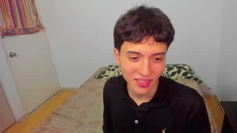 picaszomilos350 online show from 03.26.26