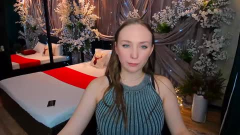 Emelie online show from 12.17.24