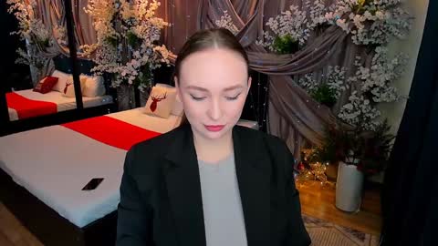 Emelie online show from 12.28.24