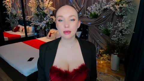Emelie online show from 12.29.24