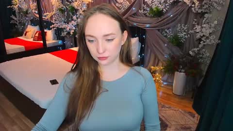 Emelie online show from 01.11.25