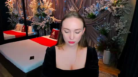 Emelie online show from 01.12.25