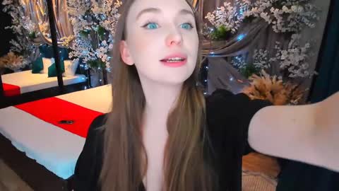 Emelie online show from 02.13.25