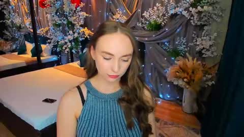 Emelie online show from 02.24.25