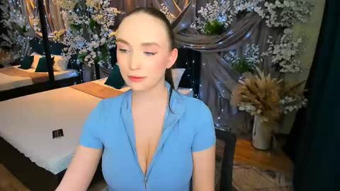 Emelie online show from 03.12.25