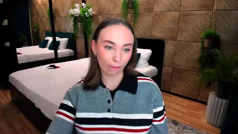 Emelie online show from 10.06.25