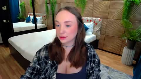 Emelie online show from 04.08.26