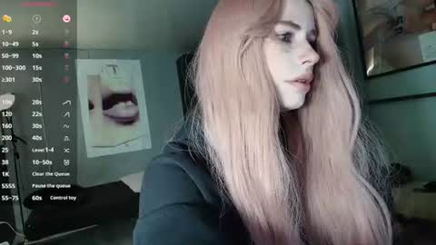 Snapshot of piera_ chatting on 06.17.26 Piera online show from 06.17.26