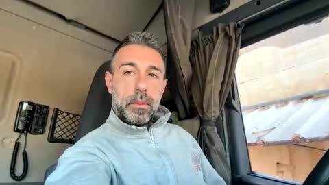 pierotu online show from 04.10.26