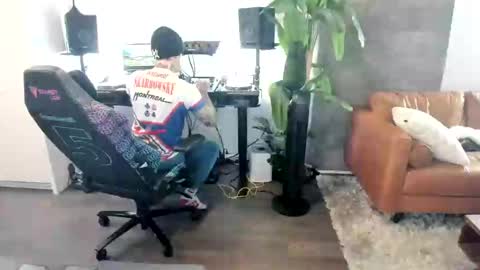 Pierre Fitch online show from 03.12.25