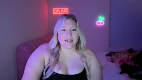 Piggy Rose online show from 01.08.26