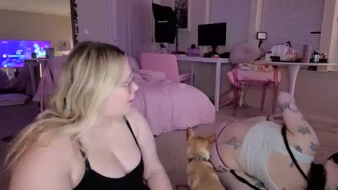 Piggy Rose online show from 04.03.26