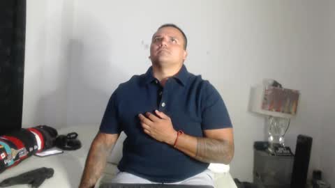 pikoro_gomez online show from 03.04.25