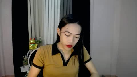 Snapshot of pinay_bella69 chatting on 10.11.25 pinay_bella69 online show from 10.11.25
