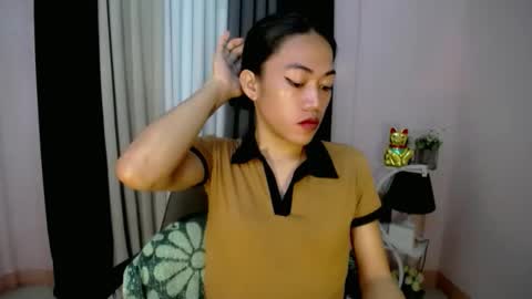 Snapshot of pinay_bella69 chatting on 10.14.25 pinay_bella69 online show from 10.14.25