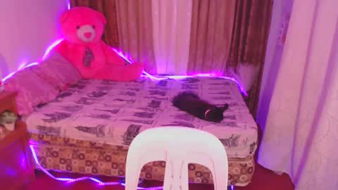 pinay_shawnx online show from 12.27.24