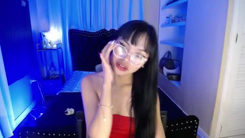 Snapshot of pinay_slutx chatting on 12.27.24 dee online show from 12.27.24