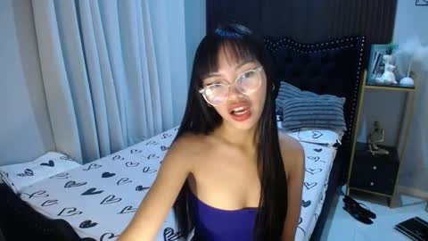 Snapshot of pinay_slutx chatting on 02.16.25 dee online show from 02.16.25