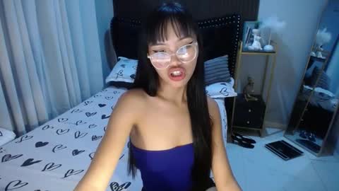Snapshot of pinay_slutx chatting on 02.17.25 dee online show from 02.17.25