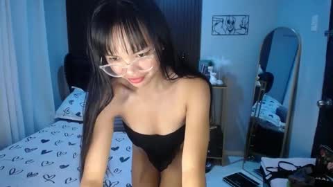 Snapshot of pinay_slutx chatting on 02.19.25 dee online show from 02.19.25